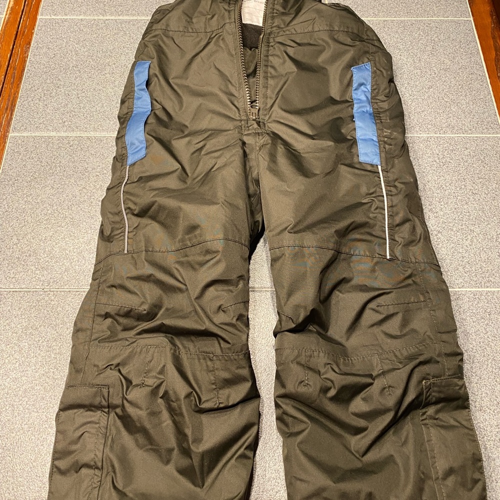 Size 4T snow pants with suspenders